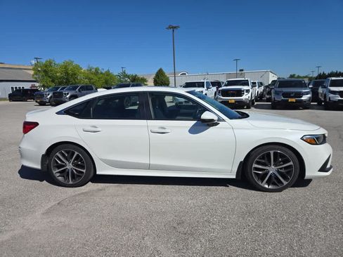 Used 2024 Honda Civic Touring image 17