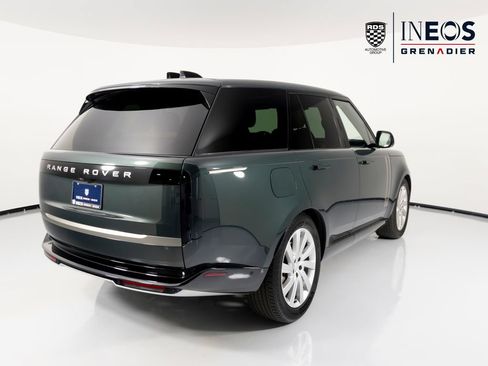 Used 2024 Land Rover Range Rover SE AWD/4WD image 7