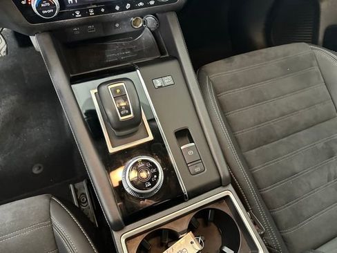 Used 2023 Mitsubishi Outlander SE image 20