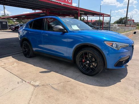 Used 2019 Alfa Romeo Stelvio AWD w/ Nero Edizione image 13