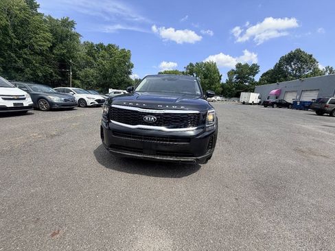 Used 2021 Kia Telluride LX FWD image 13