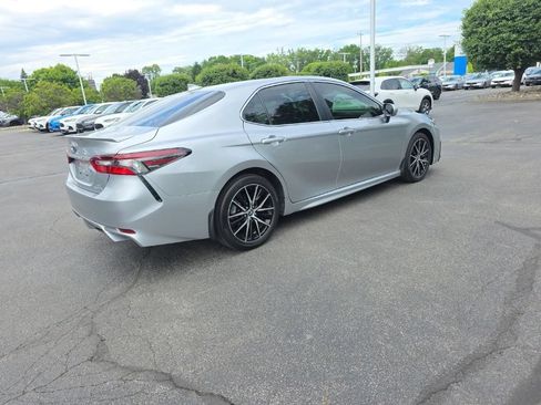 Used 2024 Toyota Camry SE FWD image 8