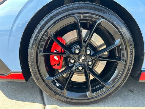 Used 2025 Hyundai Elantra N FWD image 32