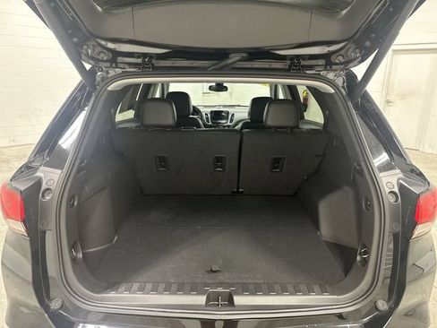 Used 2023 Chevrolet Equinox Premier FWD image 16