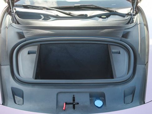 Used 2025 Porsche Taycan 4S image 33