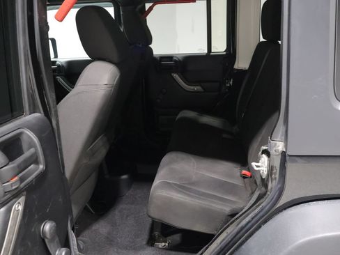 Used 2015 Jeep Wrangler Unlimited Sport AWD/4WD image 15