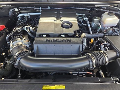 Used 2025 Nissan Frontier SV image 29