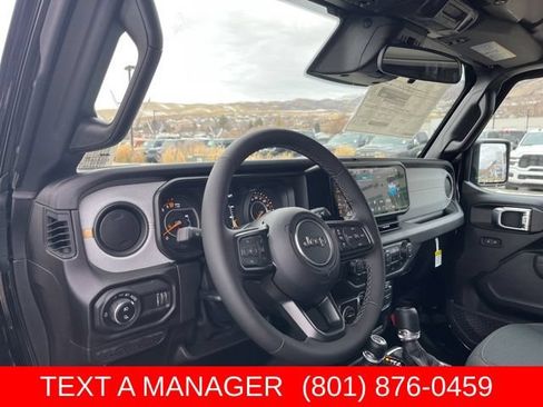 New 2026 Jeep Gladiator Sport AWD/4WD image 11