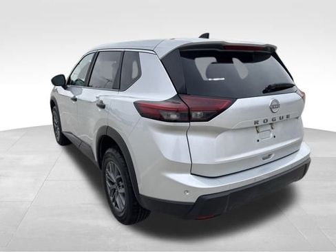 Used 2024 Nissan Rogue S image 7