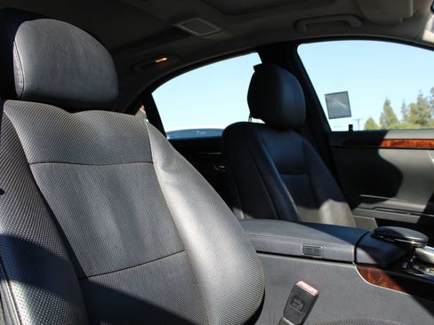 Used 2013 Mercedes-Benz S 550 w/ Sport Pkg Plus One image 6