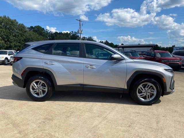 Used 2025 Hyundai Tucson SE AWD/4WD image 6