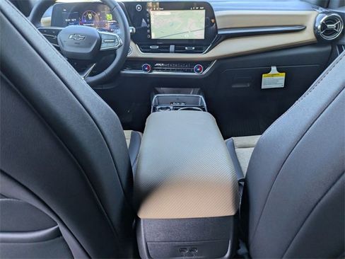 New 2026 Chevrolet Equinox ACTIV w/ Safety and Technology Package image 29