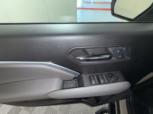 Used 2023 Chevrolet Colorado ZR2 w/ ZR2 Convenience Package III AWD/4WD image 15