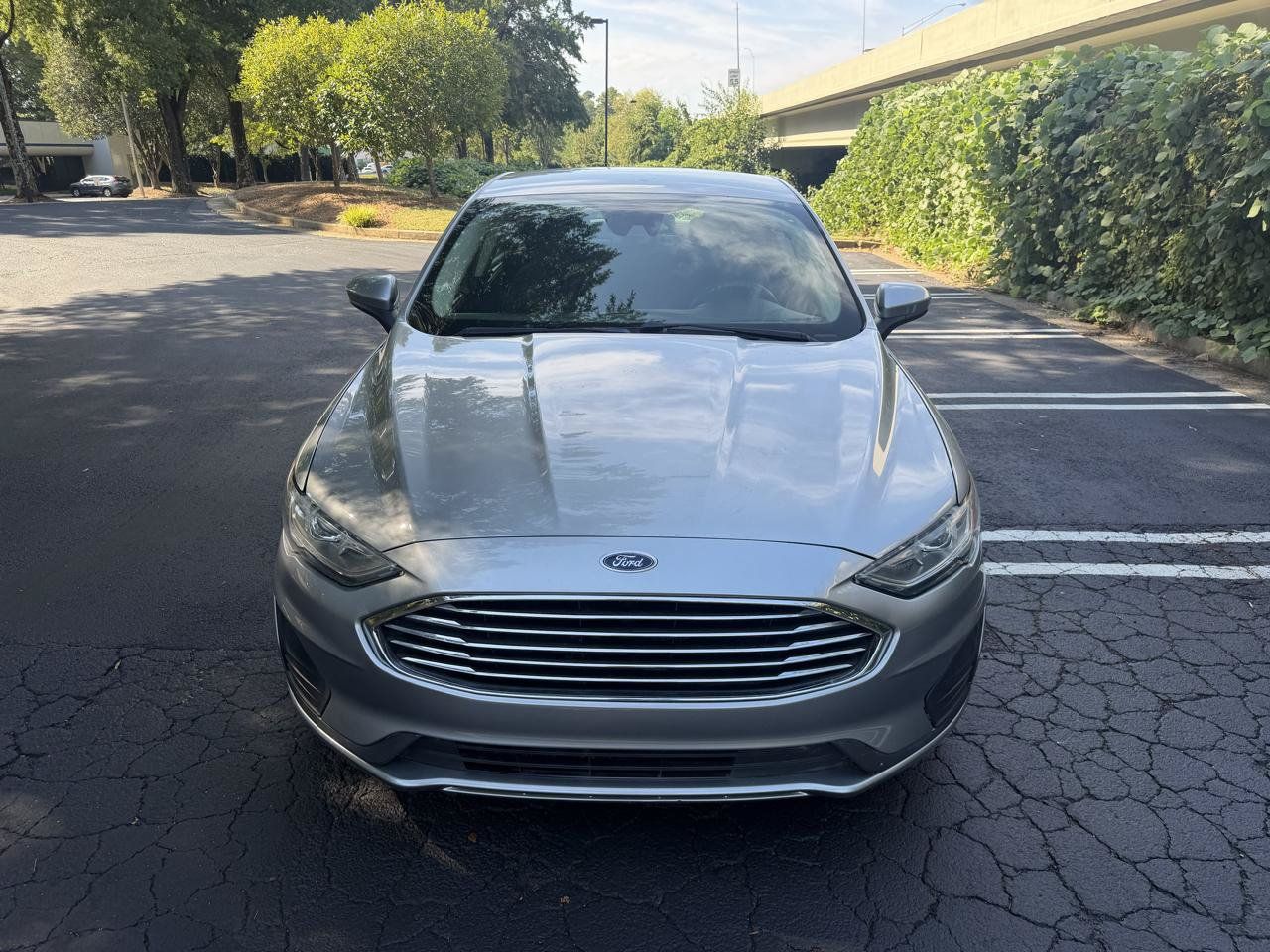 Used 2020 Ford Fusion SE FWD image 2
