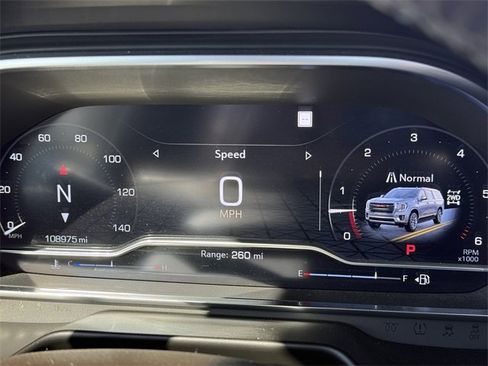 Used 2022 GMC Yukon XL SLT w/ SLT Premium Package image 25