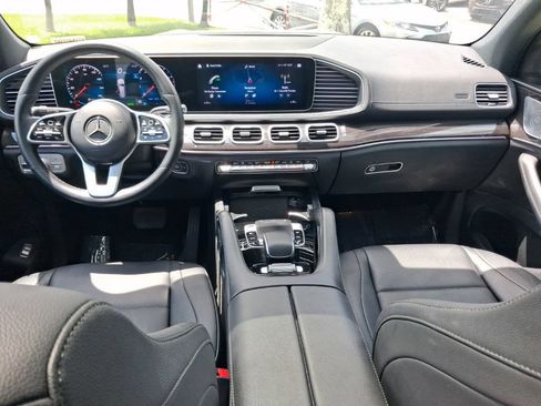 Used 2020 Mercedes-Benz GLS 450 4MATIC image 9