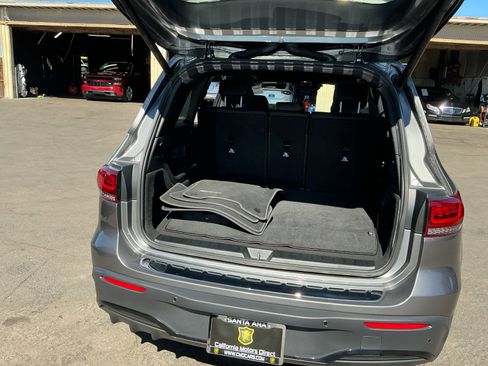 Used 2023 Mercedes-Benz EQB 350 4MATIC SUV image 27
