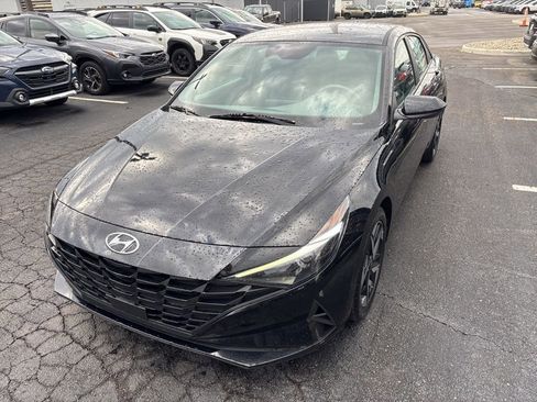 Used 2023 Hyundai Elantra SEL w/ Convenience Package image 6