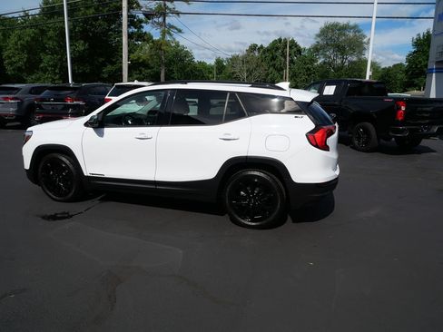 Used 2020 GMC Terrain SLT w/ Preferred Package FWD image 8