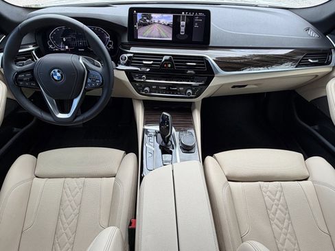 Certified 2023 BMW 530e w/ Premium Package RWD image 13