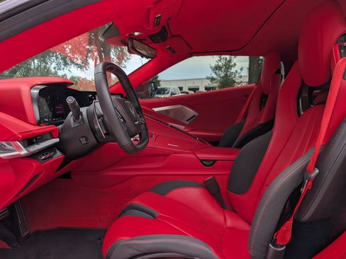 Used 2023 Chevrolet Corvette Stingray Premium Conv w/ Z51 Performance Package RWD image 13