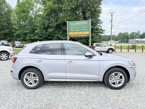 Used 2019 Audi Q5 2.0T Premium w/ Convenience Package AWD/4WD image 1
