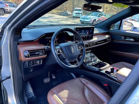 Used 2022 Lincoln Nautilus Reserve AWD/4WD image 8