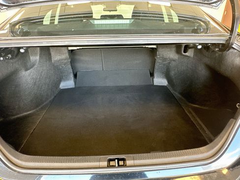 Used 2025 Toyota Camry SE FWD image 30
