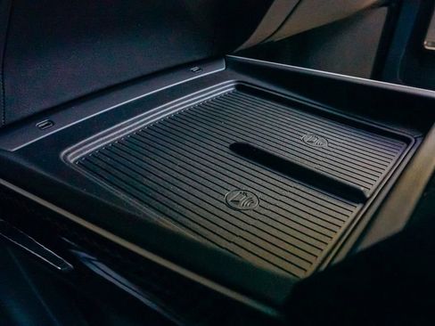 Used 2026 Cadillac Vistiq Luxury image 31