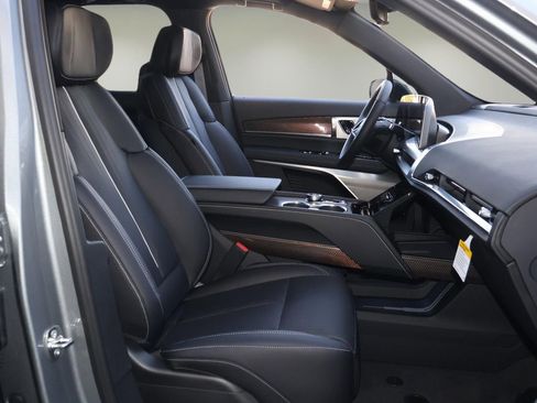 New 2026 Cadillac Vistiq Luxury image 19