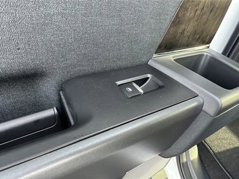 New 2025 Ford F250 Lariat w/ FX4 Off-Road Package image 16