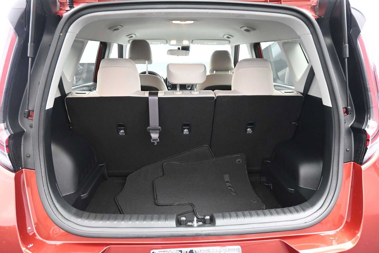 Certified 2023 Kia Soul LX w/ Option Group 015 FWD image 21