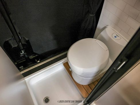 Used 2024 Mercedes-Benz Sprinter 2500 image 75