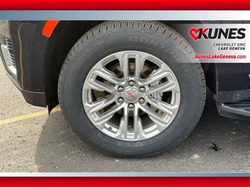 Used 2022 GMC Yukon SLT AWD/4WD image 13