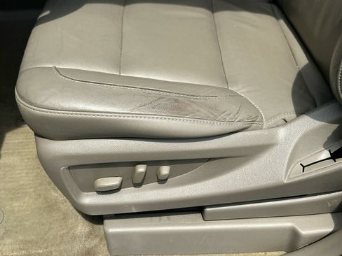 Used 2018 Chevrolet Tahoe LT AWD/4WD image 9