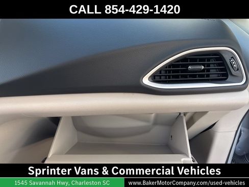 Used 2024 Chrysler Voyager LX FWD image 31