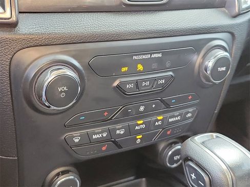 Used 2020 Ford Ranger Lariat w/ Equipment Group 501A Mid image 28