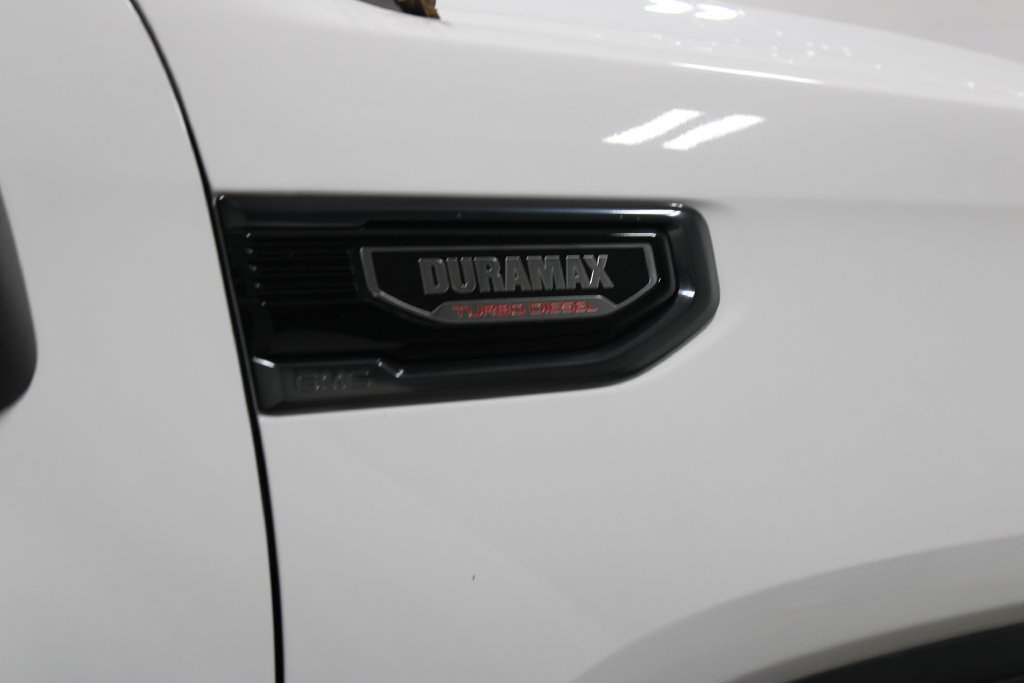 Used 2023 GMC Sierra 1500 AT4 w/ AT4 Preferred Package AWD/4WD image 12