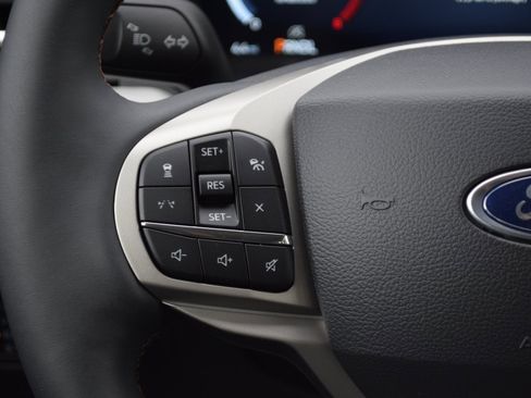 New 2026 Ford Explorer Active image 9