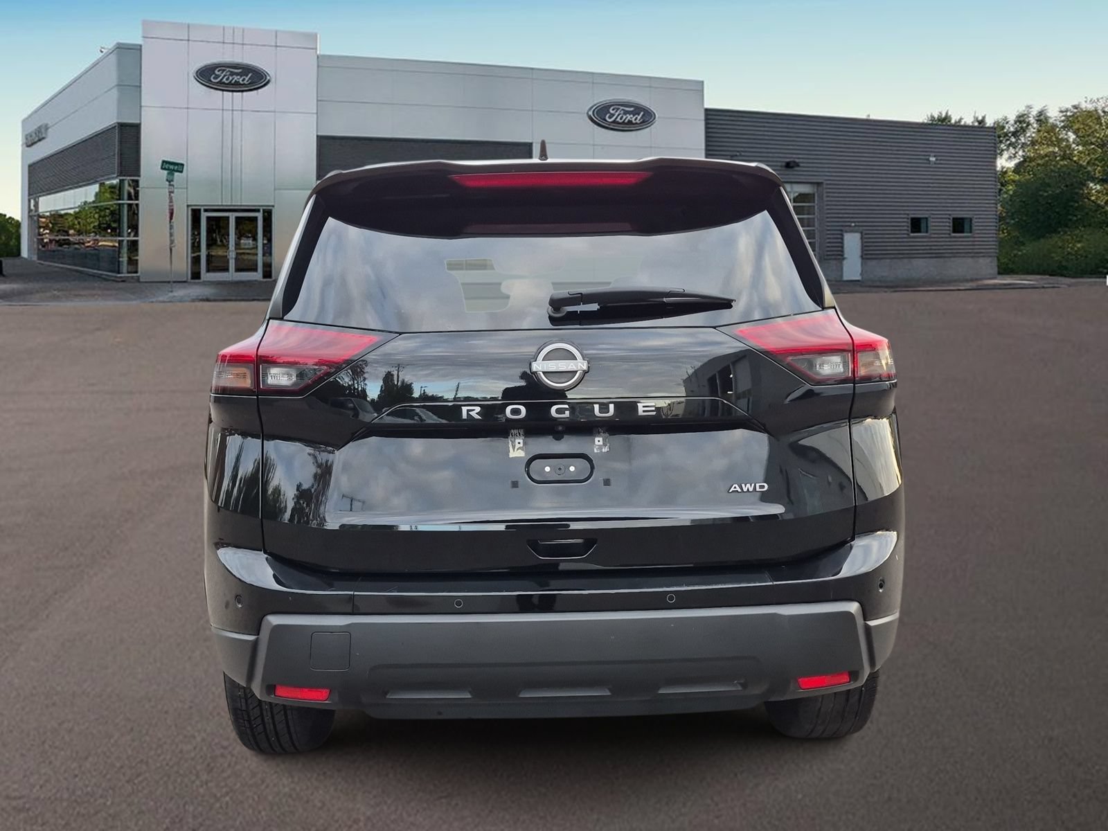 Used 2025 Nissan Rogue SV AWD/4WD image 8