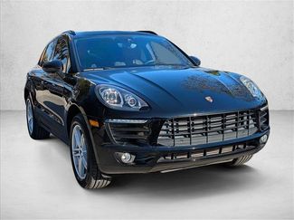 Used 2018 Porsche Macan Sport Edition video 3