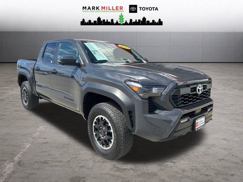 Certified 2025 Toyota Tacoma TRD Off-Road w/ TRD Off Road Premium Package AWD/4WD image 8