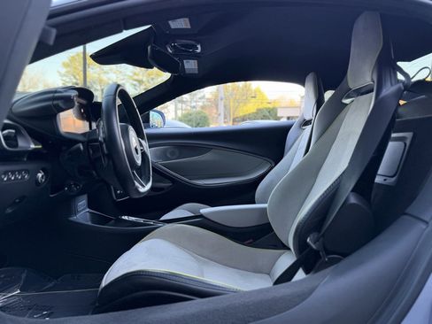 Used 2023 McLaren Artura Vision image 29