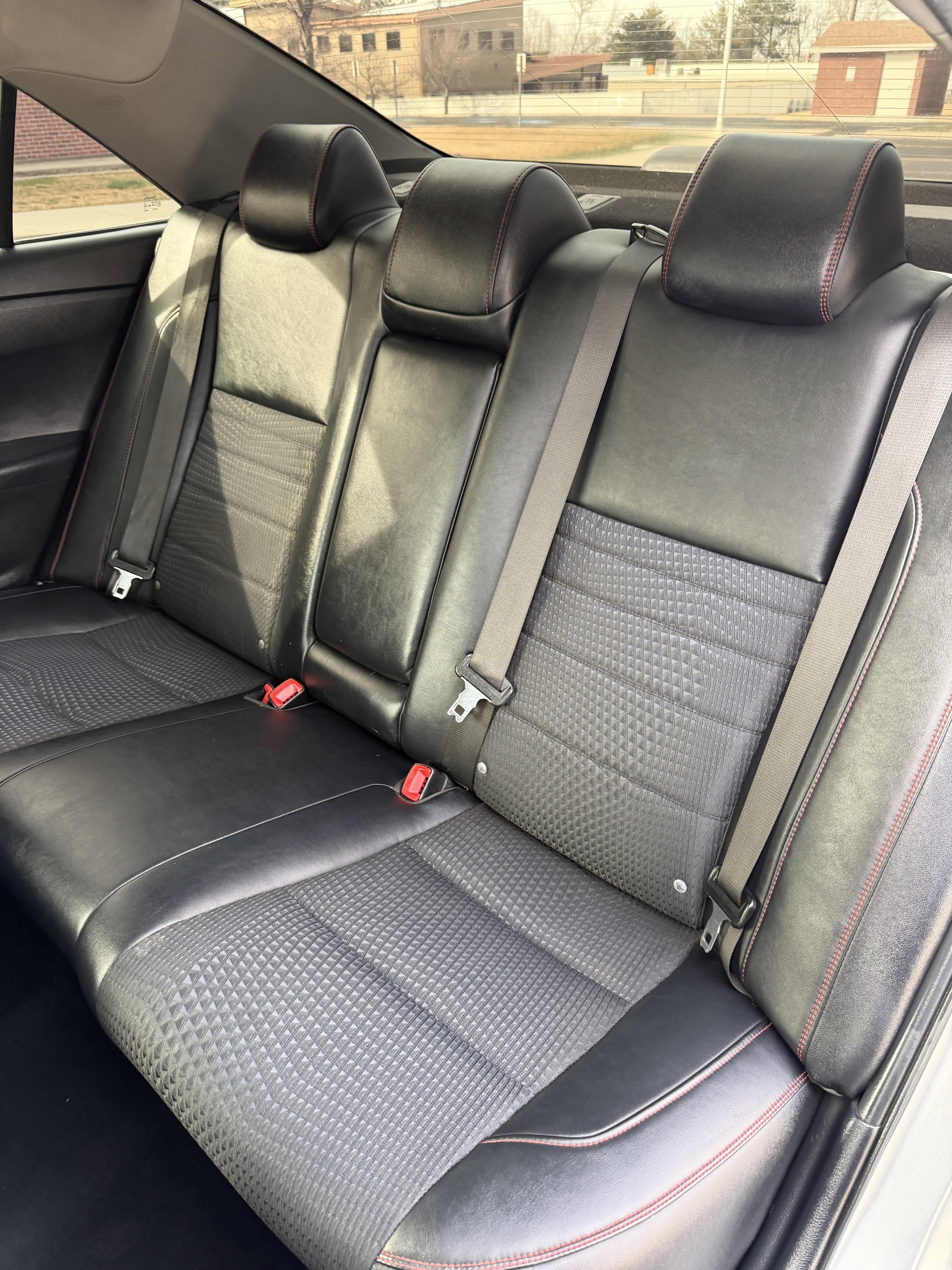 Used 2015 Toyota Camry SE FWD image 20