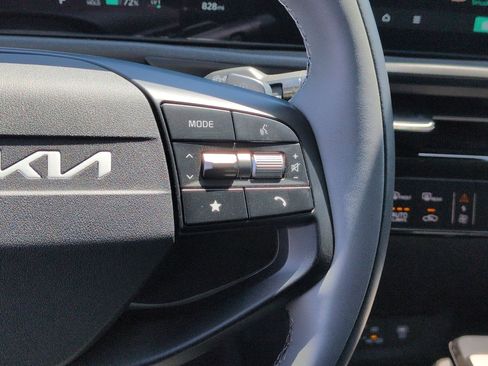 Used 2025 Kia EV6 Light w/ Light LR Technology Package RWD image 20