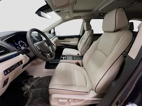 New 2026 Honda Odyssey Touring image 23