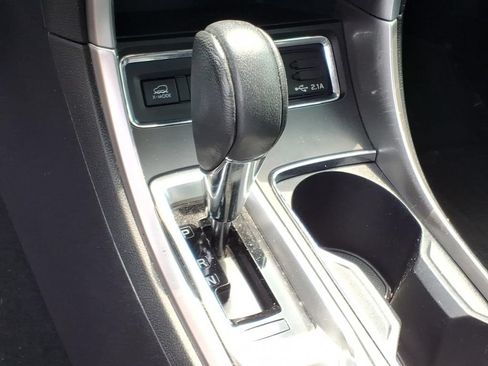 Used 2019 Subaru Ascent Limited AWD/4WD image 15