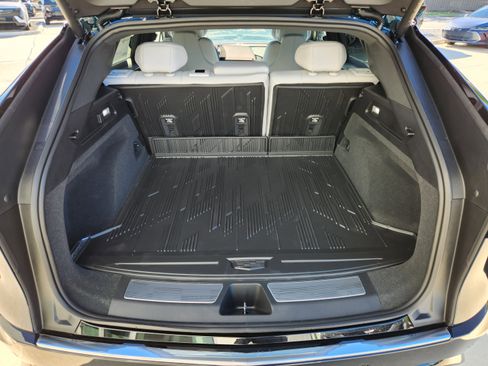 New 2025 Cadillac Lyriq Luxury image 12