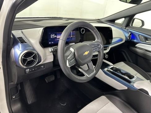 Used 2024 Chevrolet Equinox EV LT image 13