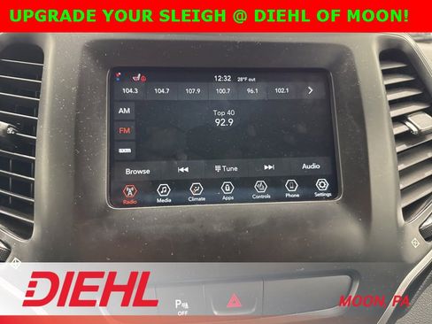 Used 2019 Jeep Cherokee Latitude Plus w/ Cold Weather Group image 24